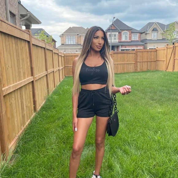 Crop and short set - Picture 3 of 5